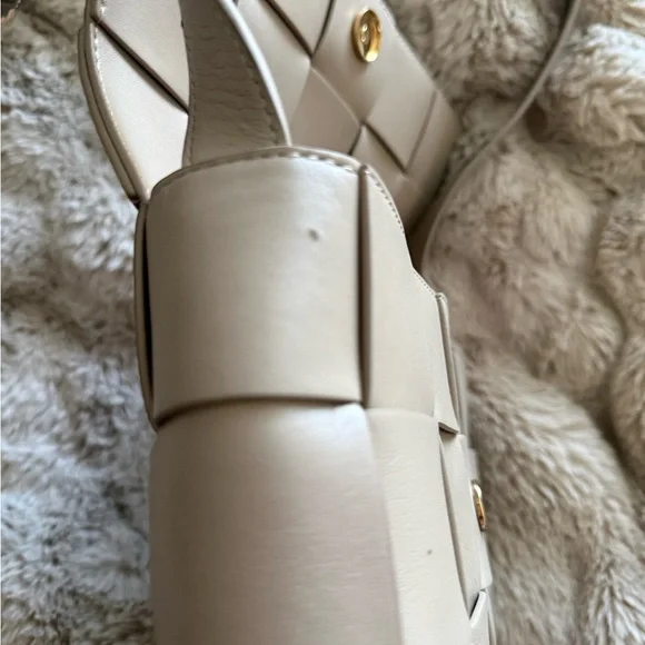 Quince Italian Leather Crossbody - Picture 5 of 6